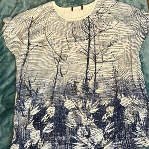 Source unknown - T-shirt 2XL Blue and White Shirt